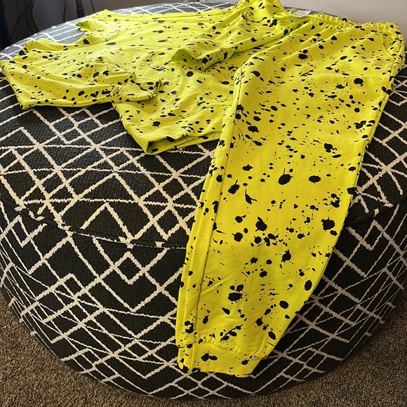 SOLD - NWT! NY&C Flirty shoulder Jumpsuit - Picture 2 of 6